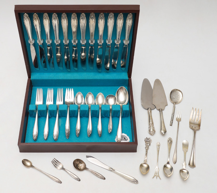 Appraisal: INTERNATIONAL PRELUDE STERLING FLATWARE SERVICE Approx pieces in the Prelude