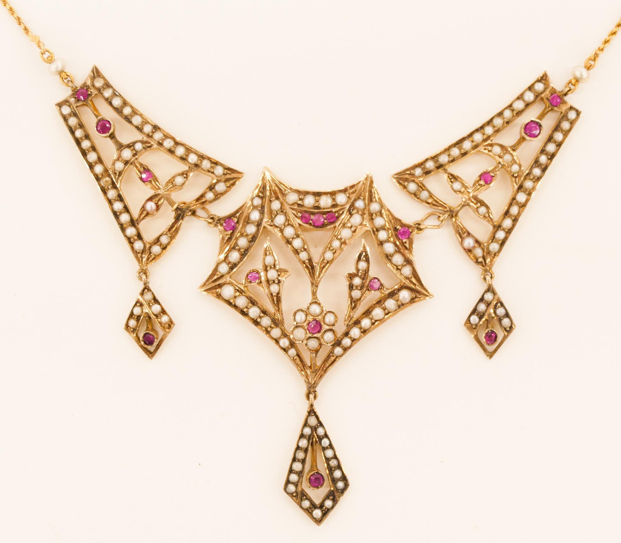 Appraisal: Lady's Edwardian Pink Sapphire Seed Pearl k Festoon Necklace ''