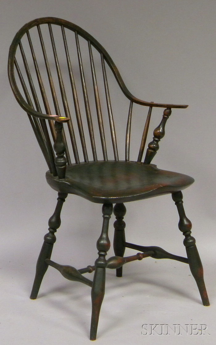 Appraisal: Windsor Green-painted Continuous-arm Chair imperfections seat ht in