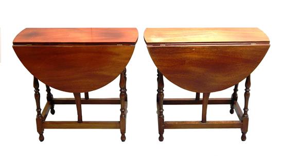 Appraisal: Pair of dropleaf tables early th C mahogany bench made