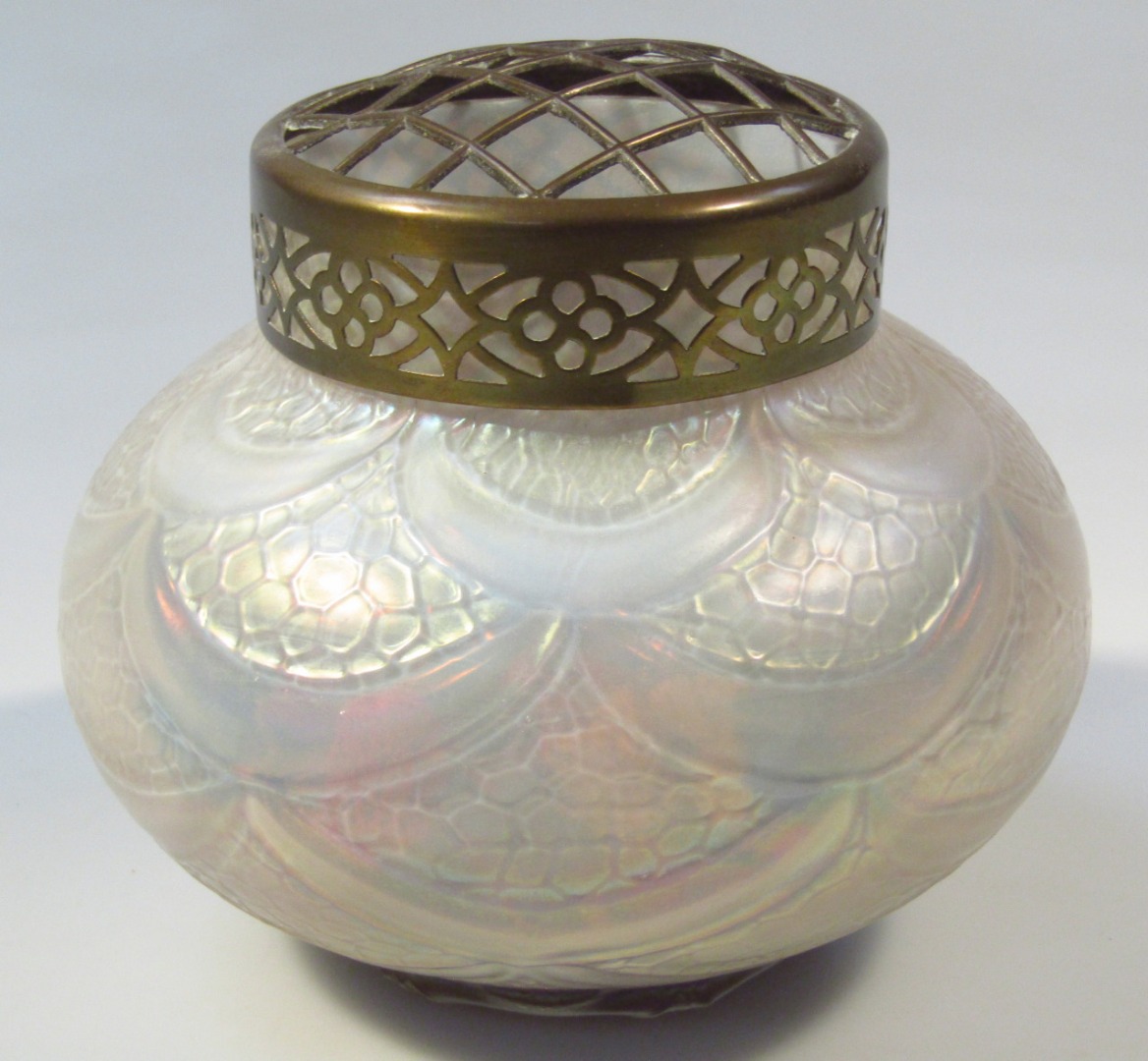 Appraisal: A late th early thC Loetz style vase the opalescent