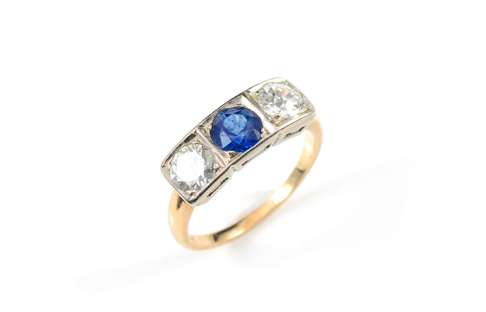 Appraisal: VINTAGE DIAMOND SAPPHIRE STONE RING K yellow gold ring contains