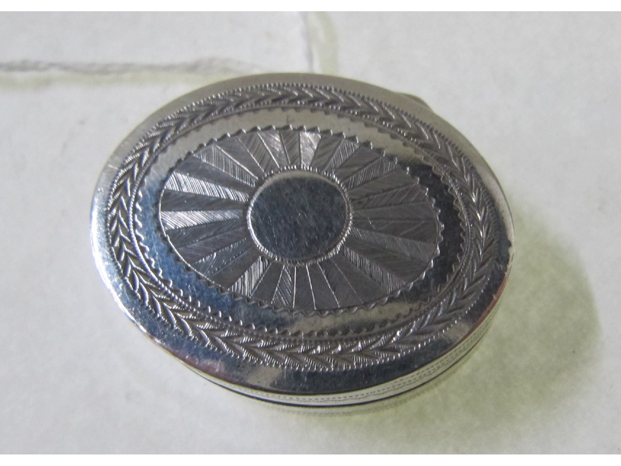 Appraisal: A silver vinaigrette London