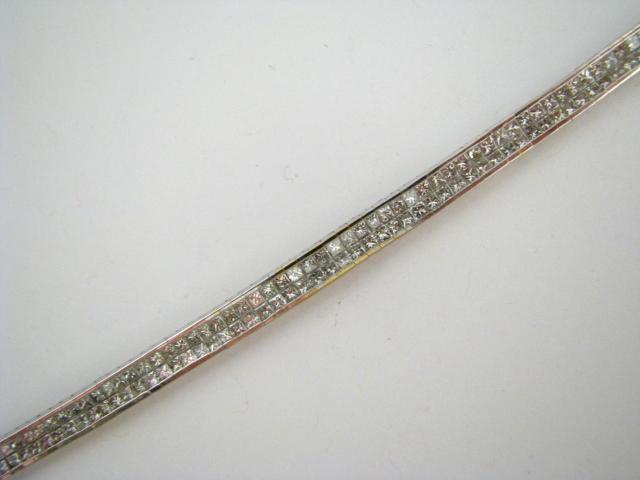 Appraisal: K White Gold diamond bracelet with approximately ct tdw double