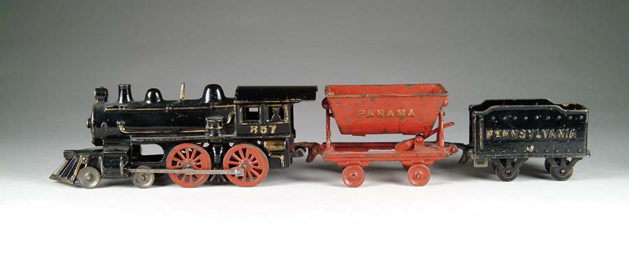 Appraisal: LOCOMOTIVE TRAIN SET BY HUBLEY MANUFACTURING COMPANY A 's-style locomotive