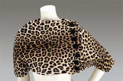 Appraisal: Maximilian leopard capelet September Boat-neck with side-buttoning closure shaped shoulders