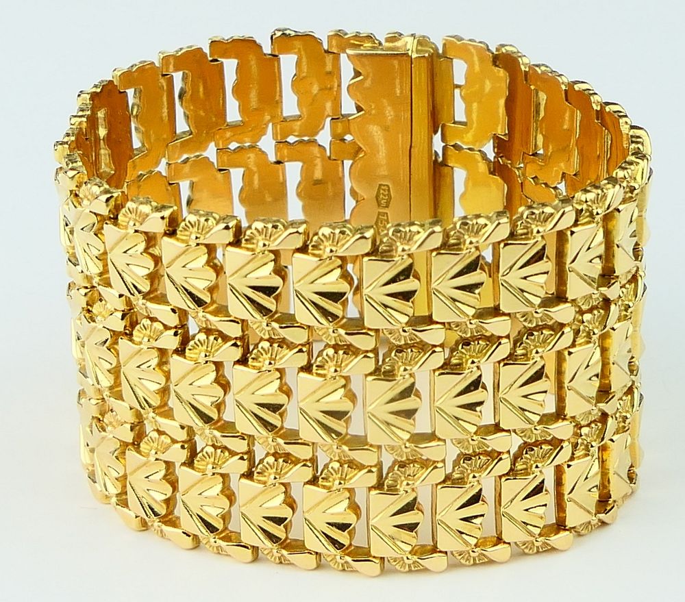 Appraisal: ESTATE KT Y GOLD WIDE BAND RETICULATED BRACELET Layered bracelet