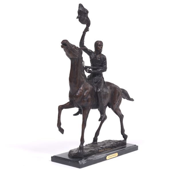 Appraisal: AFTER FREDERIC REMINGTON x x Buffalo Signal Bronze sculpture mounted