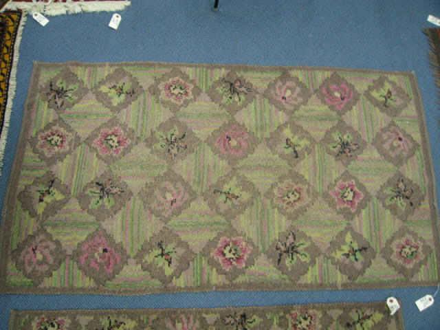 Appraisal: Handmade Rug floral decor ' x '