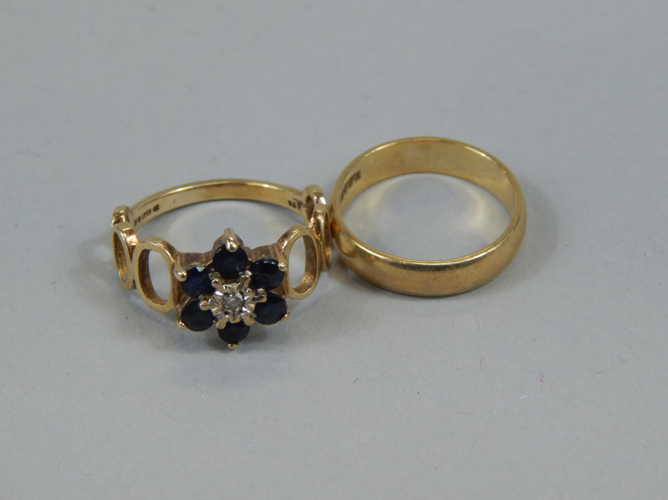 Appraisal: Two rings comprising a ct gold band and a ladies