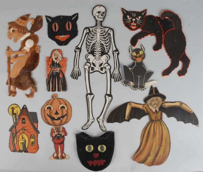 Appraisal: Lot of Cardboard Halloween Cutouts Description Includes four cats two