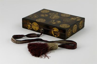 Appraisal: A Japanese black and gold lacquer rectangular box and cover