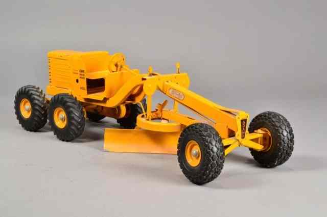 Appraisal: MODEL TOY MOTOR GRADERAn 'Adams Motor Grader Diesel' by Charles