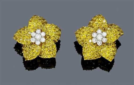 Appraisal: SAPPHIRE AND DIAMOND EAR CLIPS Yellow gold Elegant ear clips