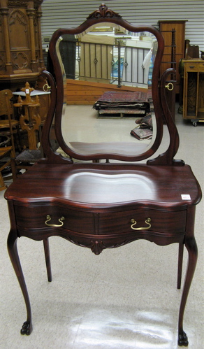 Appraisal: CHIPPENDALE REVIVAL MAHOGANY DRESSING TABLE American early th century The