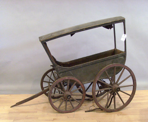 Appraisal: Child's carriage th c