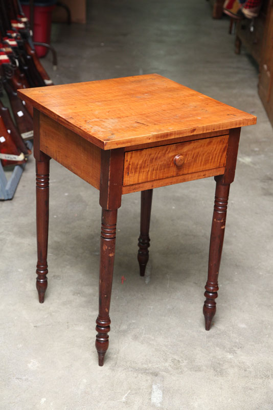 Appraisal: ONE DRAWER STAND Curly maple and cherry Of typical form