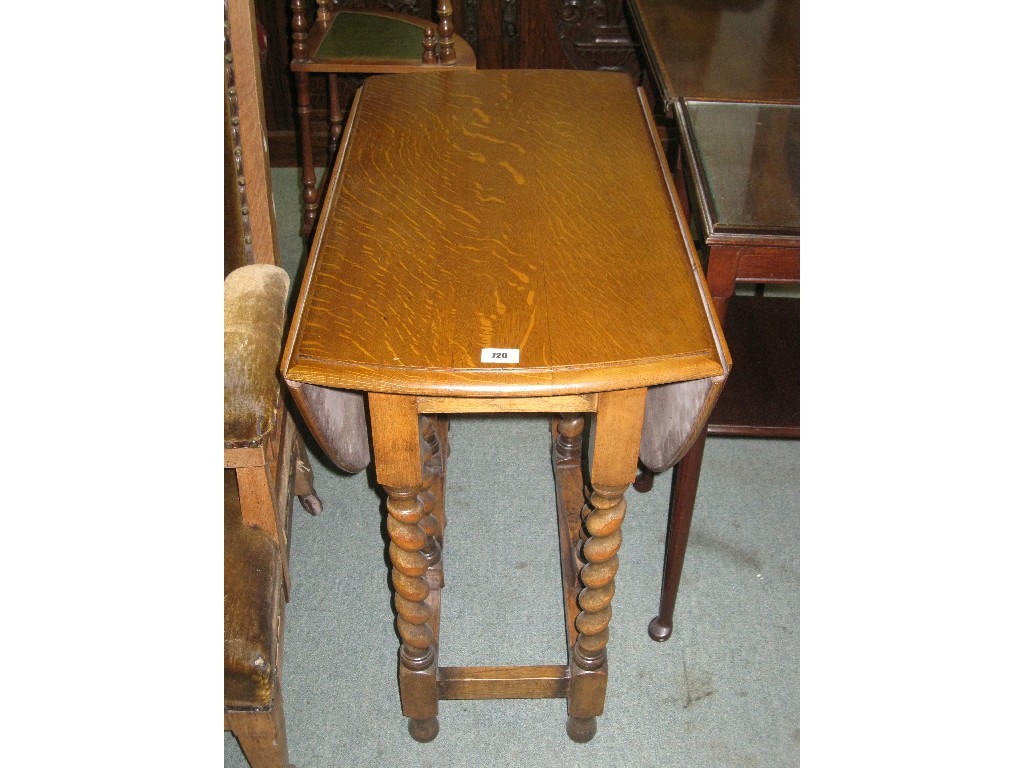 Appraisal: Oak barley twist gateleg table