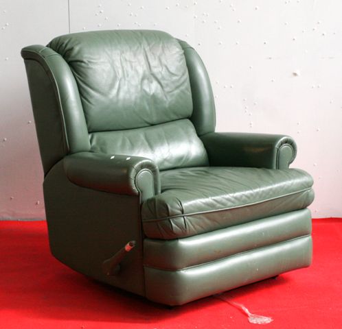 Appraisal: A high back green leather recliner cms wide cms deep