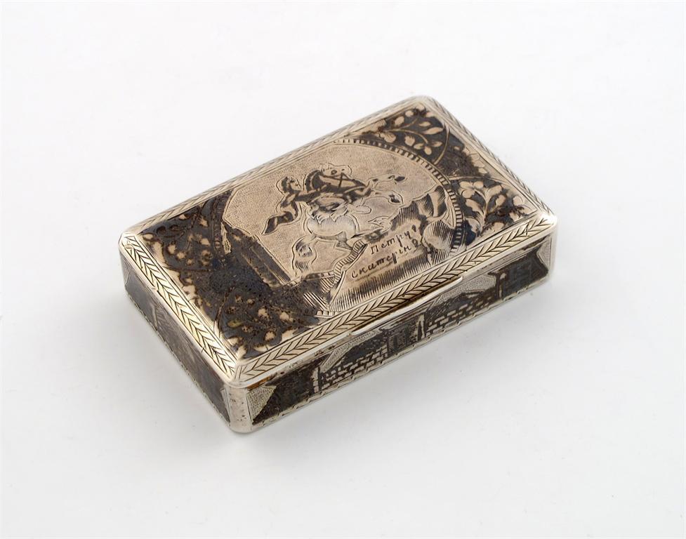 Appraisal: A th century silver and niello work snuff box