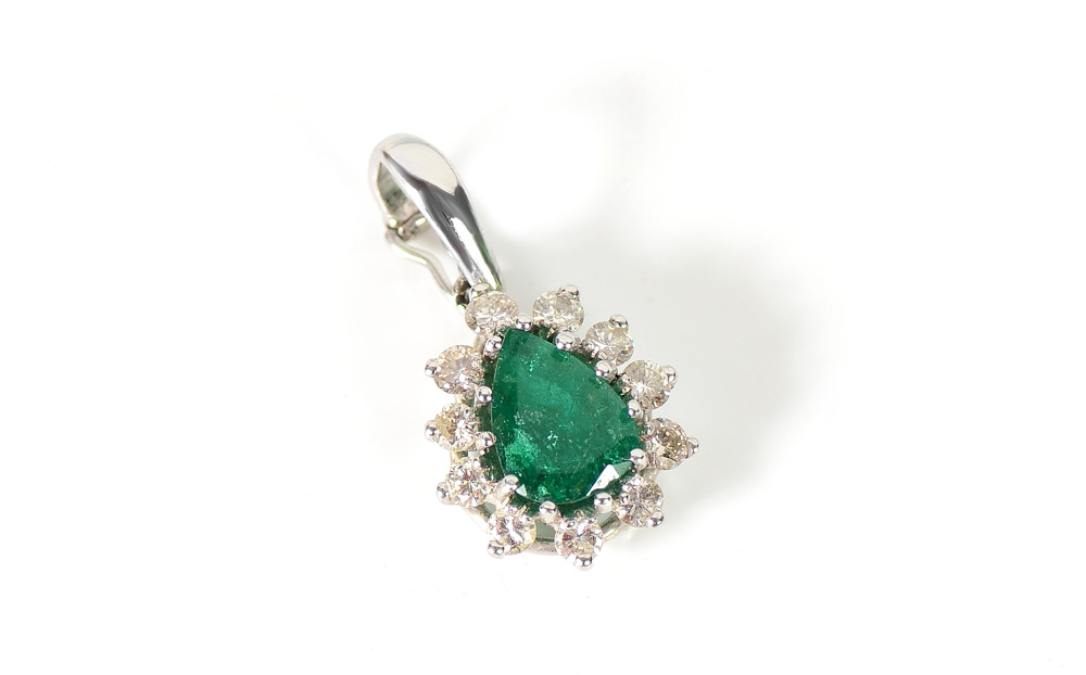 Appraisal: K DIAMOND EMERALD ENHANCER PENDANT A single ct pear shaped