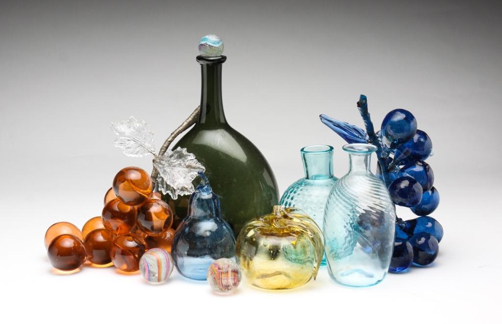 Appraisal: AMERICAN AND EUROPEAN GLASS ITEMS Nineteenth and twentieth century Including