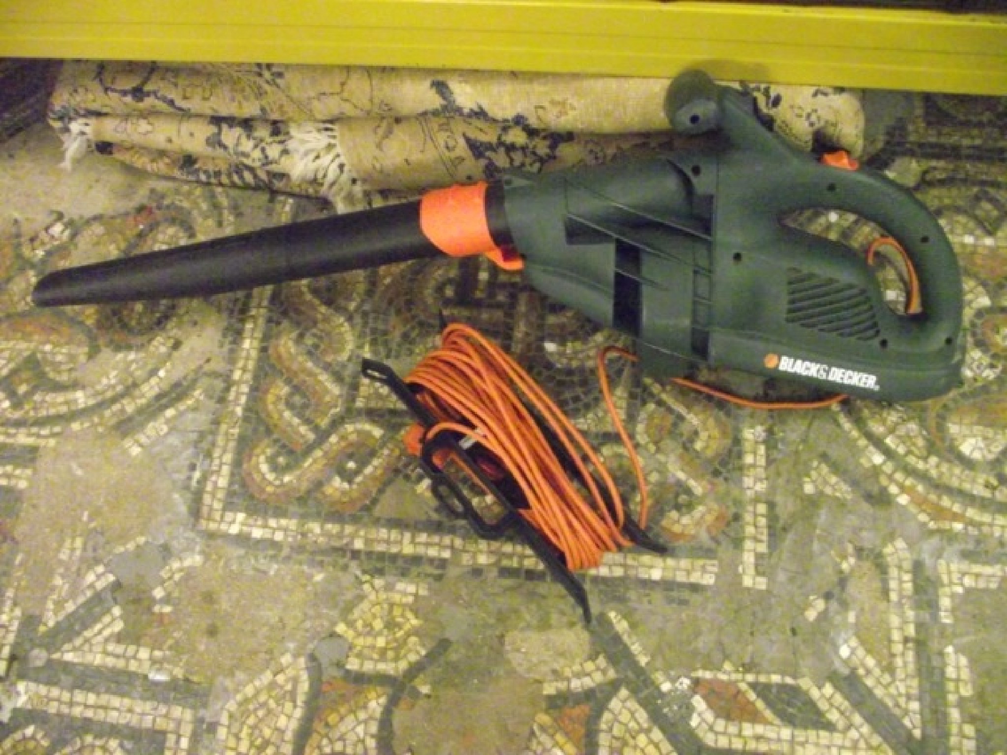 Appraisal: A Black Decker watt electric blower vac