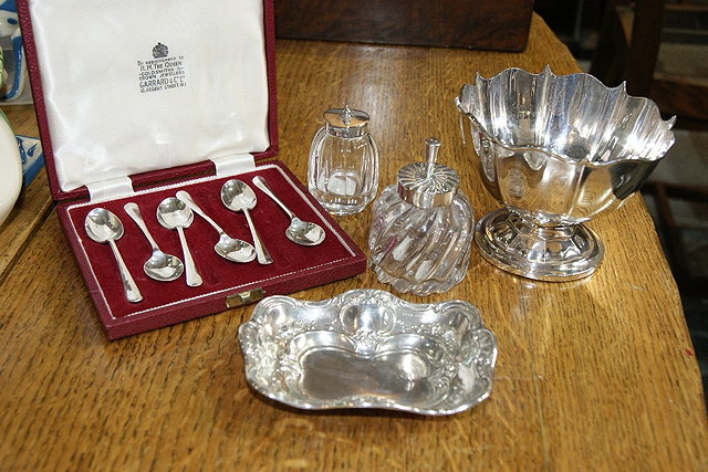 Appraisal: Silver open bowlon pedestal foot together with a small silver