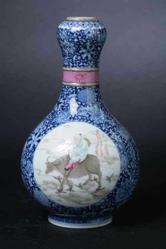 Appraisal: CHINESE FAMILLE ROSE PORCELAIN VASE Qianlong seal mark Immortal decoration