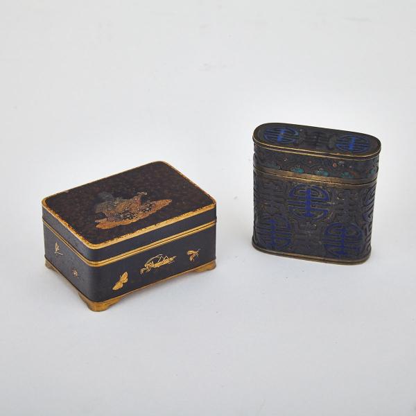 Appraisal: Small Komai Snuff Box Meiji Period Late th Century With