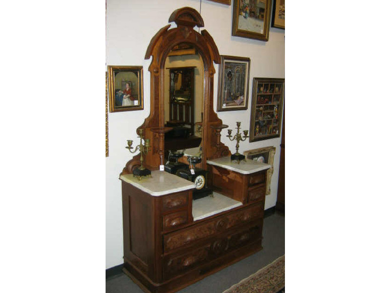 Appraisal: ANTIQUE AMERICAN CHEST OF DRAWERS WITH MIRROR Triple marble top