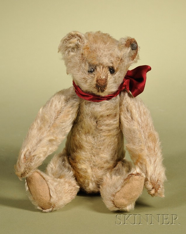 Appraisal: Steiff Teddy Bear Germany c beige mohair with shoe button