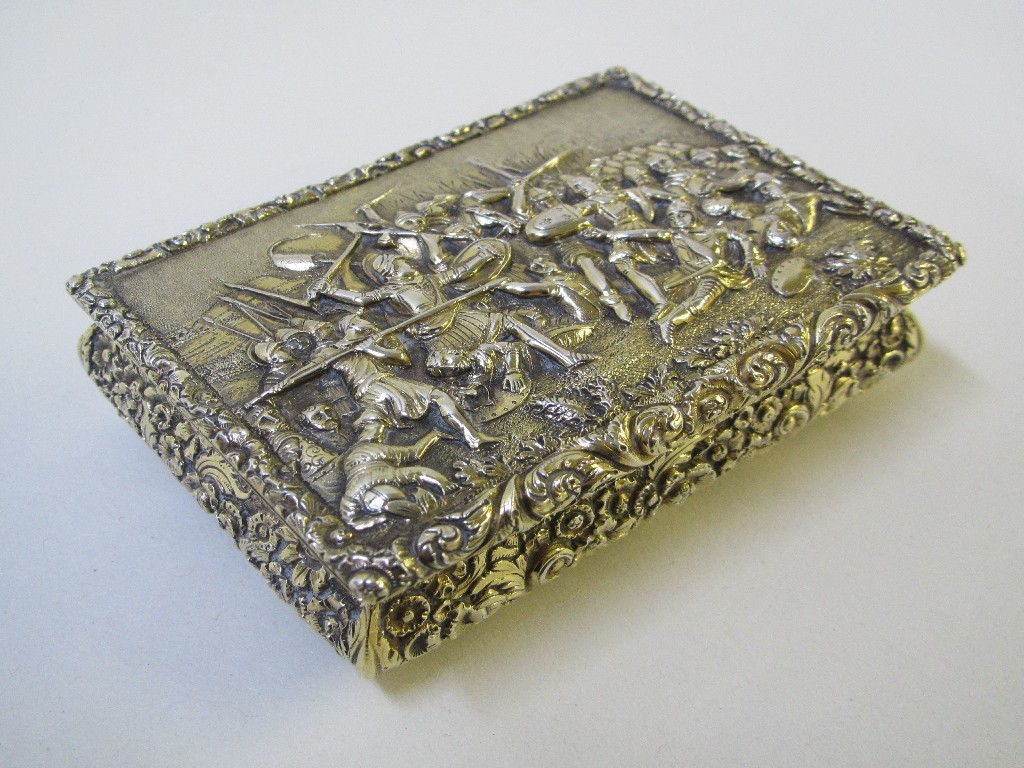 Appraisal: A silver gilt snuff box the hinged cover densely chased