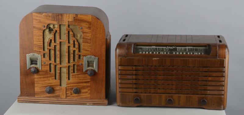 Appraisal: Lot of Wood Tabletop AM Radios Including - Packard Bell