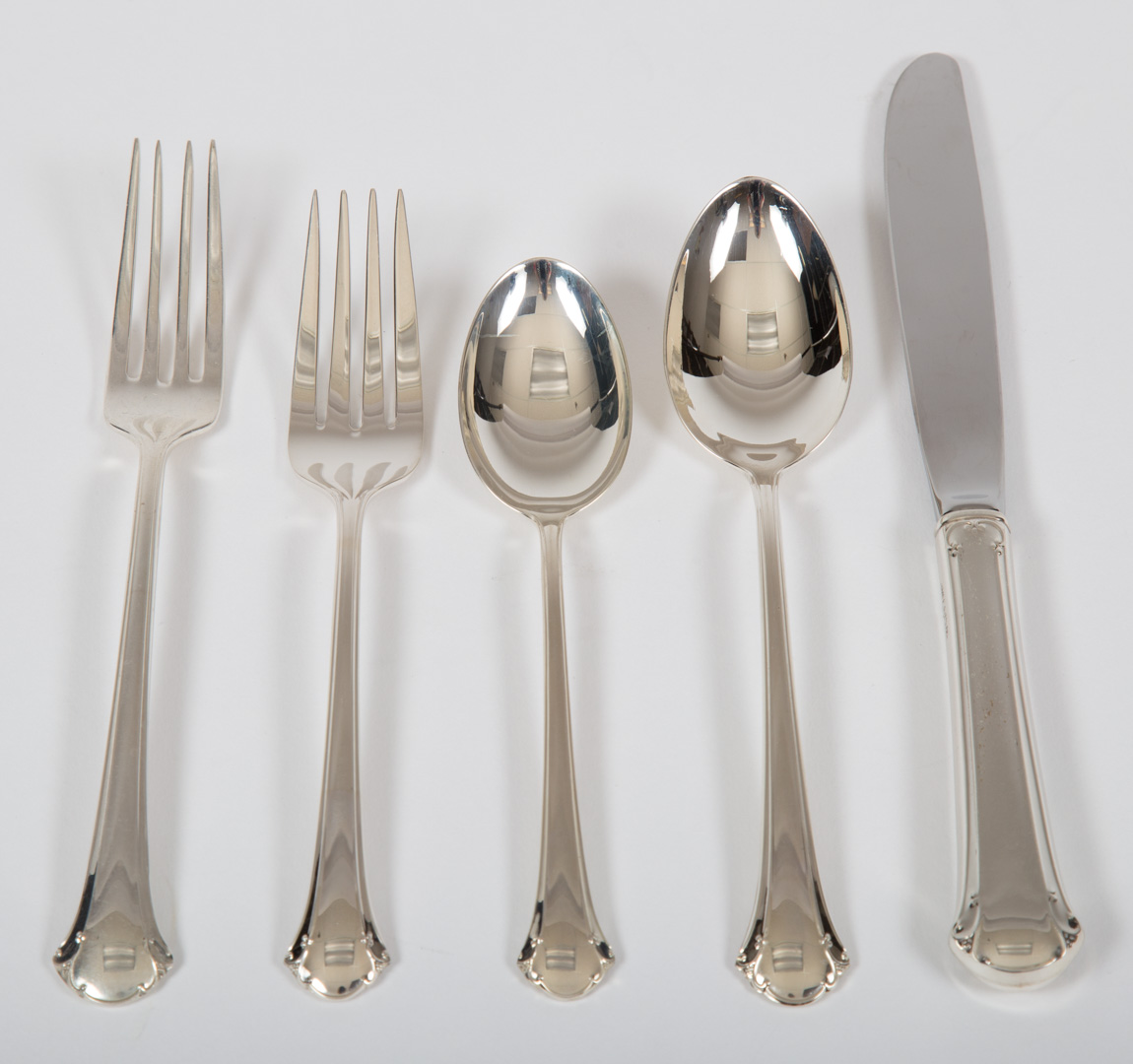 Appraisal: Towle Chippendale sterling silver flatware comprising pieces including knives forks