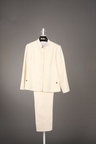 Appraisal: Ripetta Roma vanilla wool slacks suit with buttons Approx size