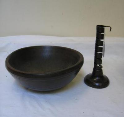 Appraisal: A TREEN FRUIT BOWL with incised line banding wide and