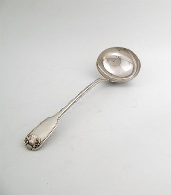 Appraisal: A George III soup ladle fiddle thread and shell pattern