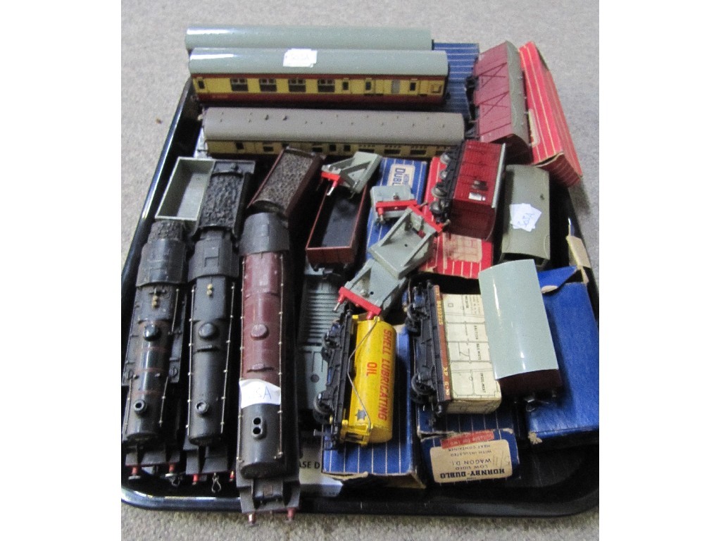 Appraisal: Lot comprising Hornby model engines tenders carriages and accessories on