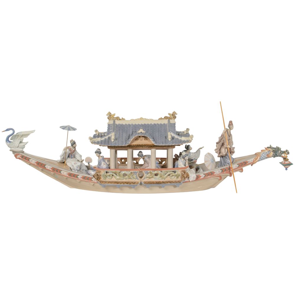 Appraisal: LLADRO KITAKAMI CRUISE FIGURINERetired special edition signed on underside by