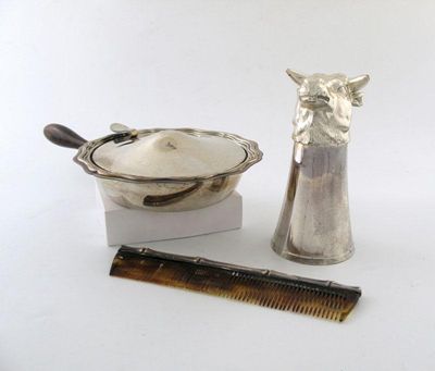 Appraisal: A mixed lot of electroplated items comprising a revolving breakfast