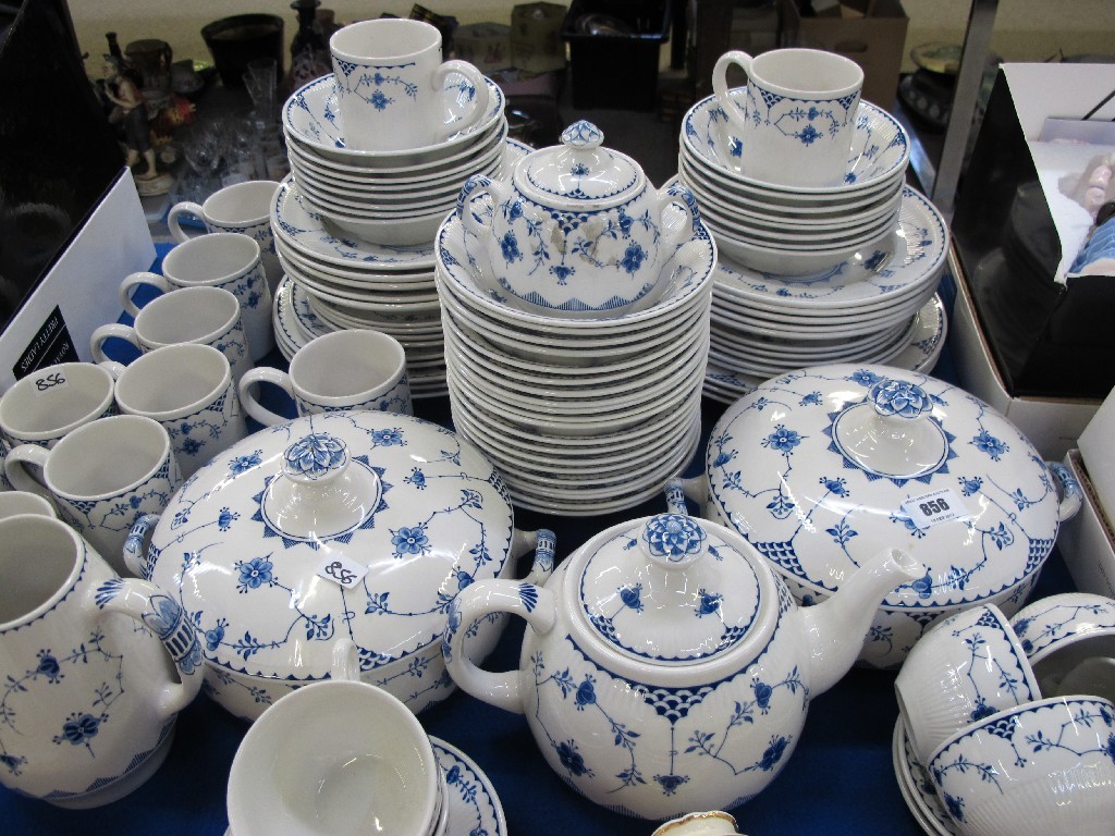 Appraisal: Quantity of Masons Denmark pattern Johnson Brothers tea and dinnerwares