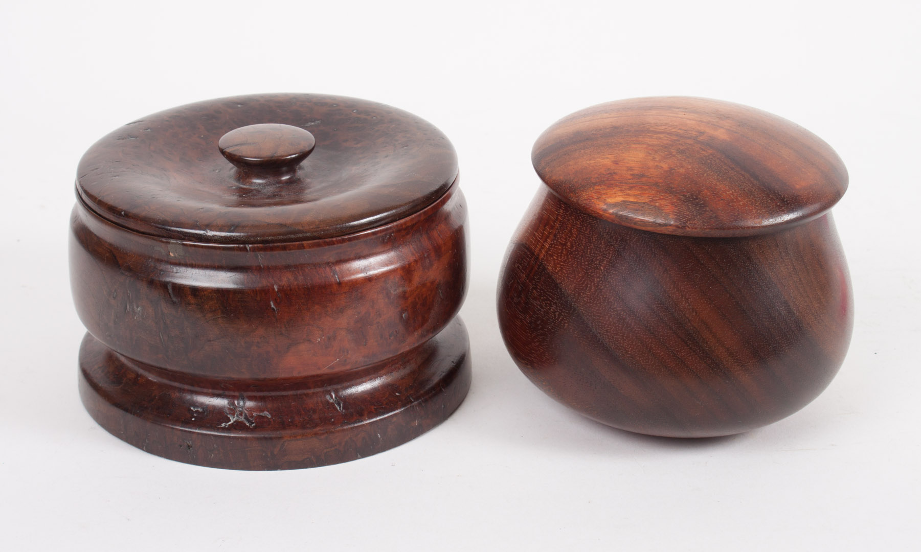 Appraisal: Two English treenware boxes th th century burl lidded box