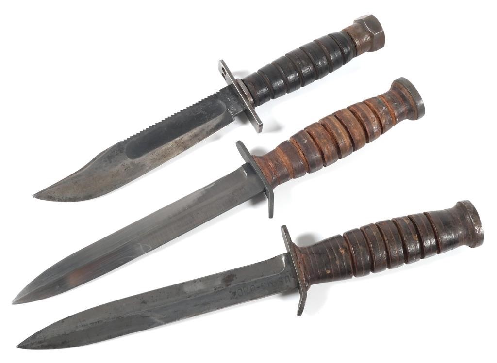 Appraisal: Vintage collection of three US Military combat survival knives Two