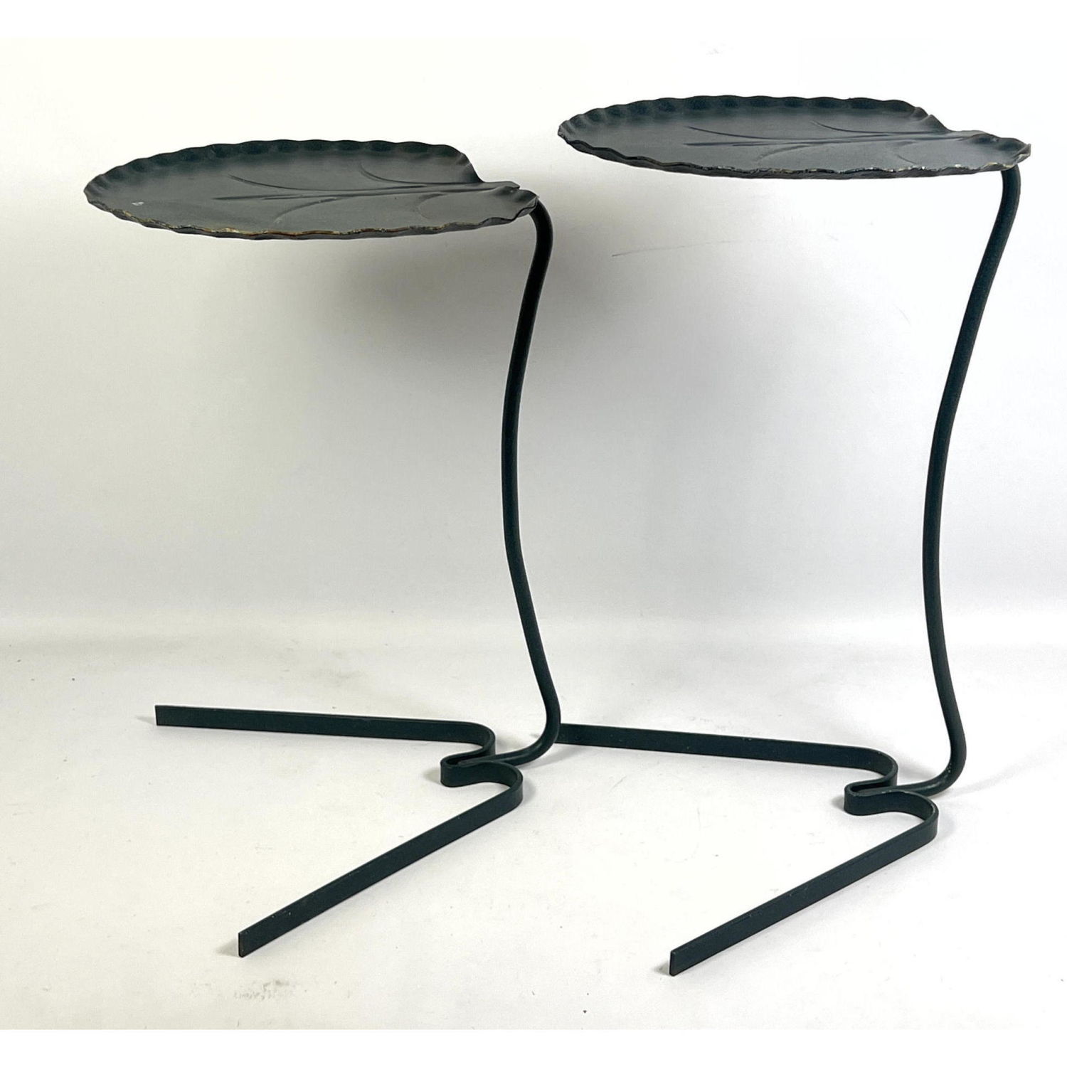 Appraisal: pc Nesting Painted SALTERINI Leaf Design Metal Side Tables Outdoor