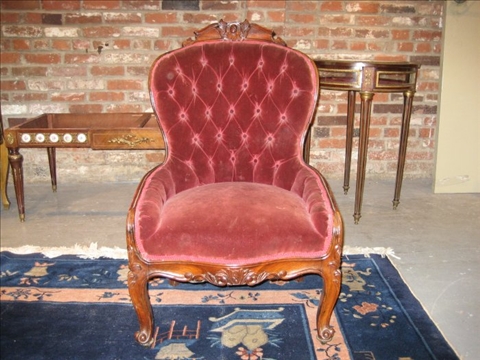 Appraisal: VICTORIAN MAHOGANY RED VELVET SIDE CHAIR The tufted back above