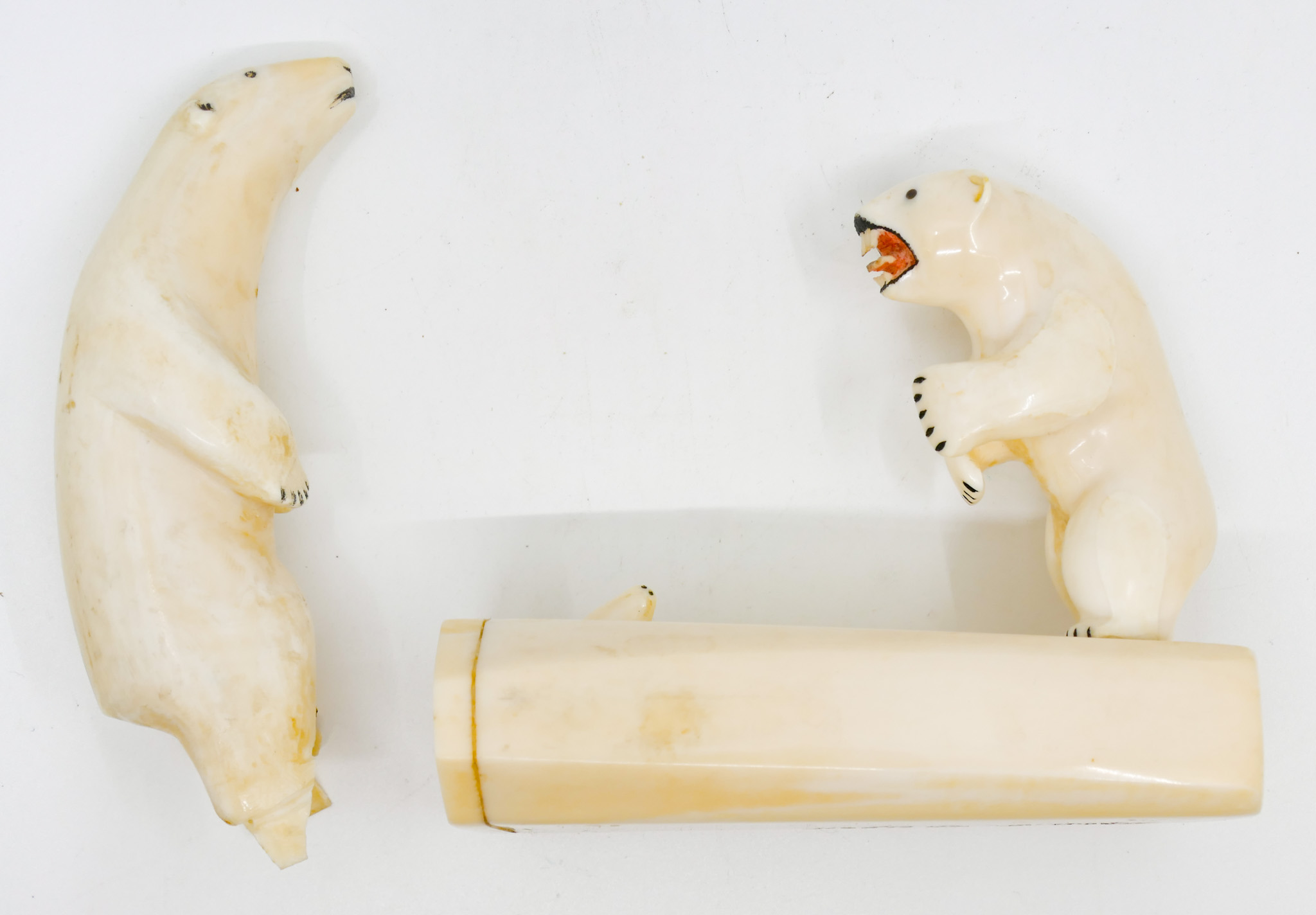 Appraisal: pc Old Alaskan Inuit Scrimshawed Polar Bear Carvings '' Approx