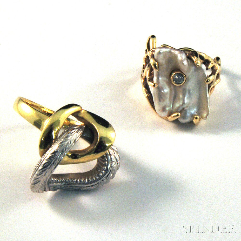 Appraisal: Two Modern Gold Rings a kt gold freshwater pearl and