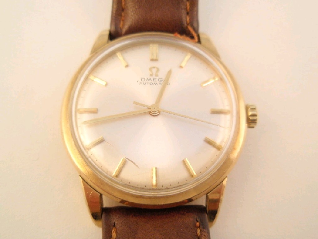 Appraisal: A gentleman's Omega ct gold cased automatic wristwatch on leather