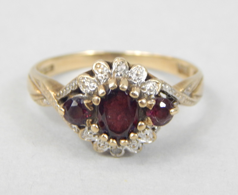 Appraisal: A ct gold dress ring set with red and white